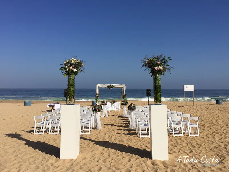Ceremonia de matrimonio en la playa