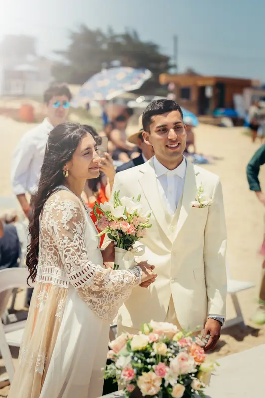 Novios en la playa